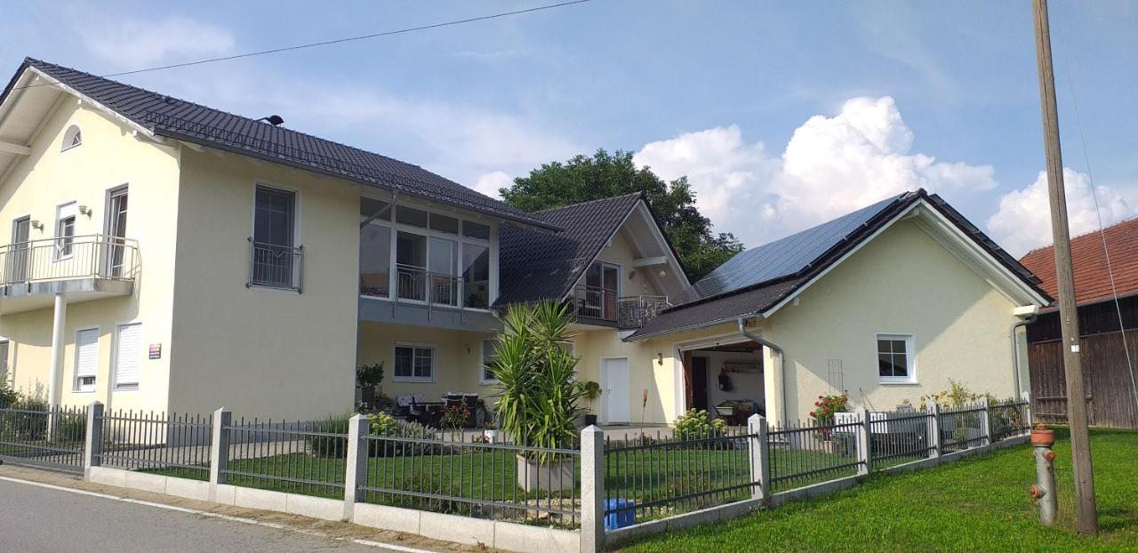 Bei Den Geissens Apartment Aldersbach Екстериор снимка